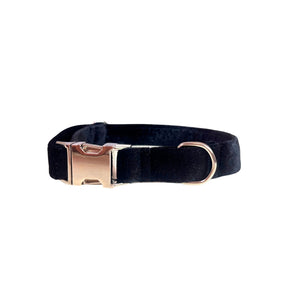 Collar para perro hecho a mano con materiales duraderos y diseños únicos. Para perros grandes y pequeños. Combina estilo, comodidad y calidad para destacar en cada paseo. 