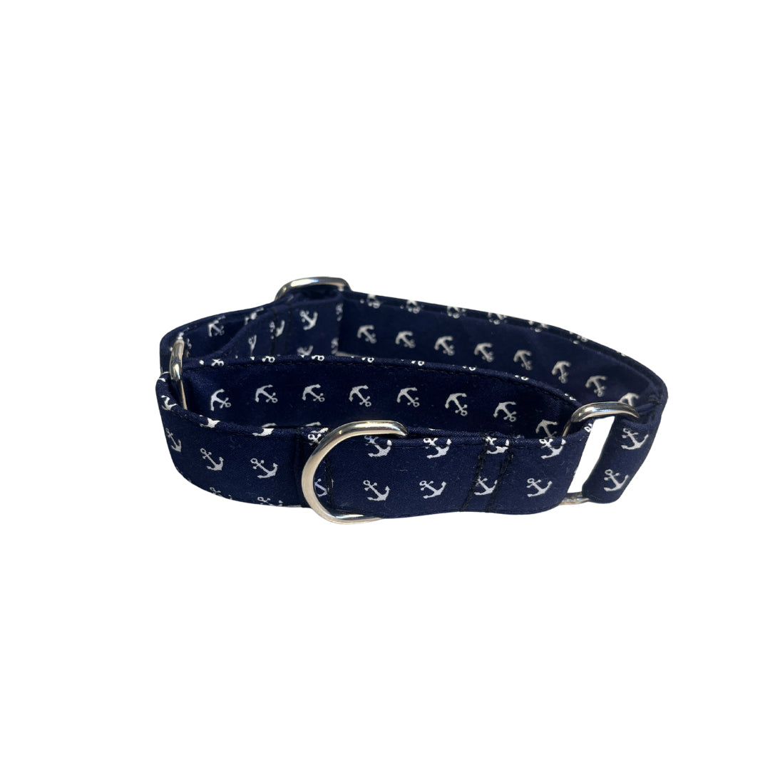 Martingale Hundehalsband „Totenköpfe“